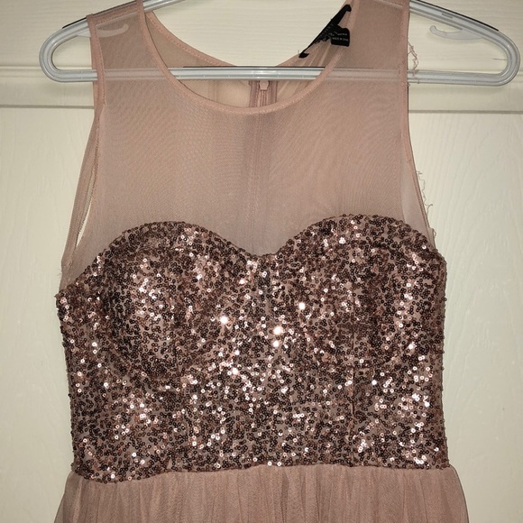 Forever 21 Pink sequin and tulle dress - Picture 2 of 8